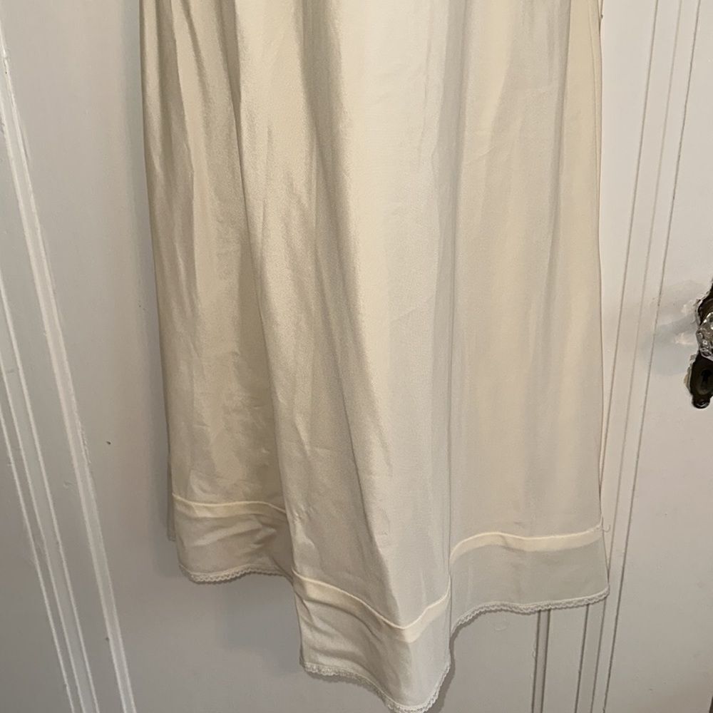 Vintage‎ Corhan Noumair off white/cream nylon full slip with floral embroidery - Picture 3 of 9